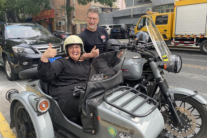2-Hour “Ancient & Modern” Beijing Sidecar Tour (Day /Night) - Houhai Lake brings a slower 15 minutes