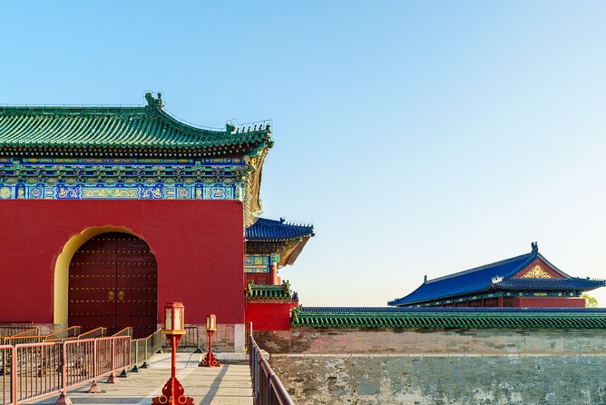 3-Day Beijing Tour Tai Chi, Peking Duck, Hotpot and Spa - Day two: Mutianyu and a two-hour hotpot meal