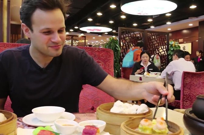 3-Hour Private Night Tour: Beijing Foodie Experience - Yunnan dishes at the final restaurant