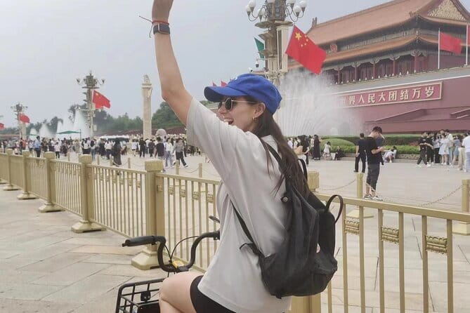 All-Inclusive Mutianyu Great Wall Hiking and Helicopter Overlook Tour - What the $568 Price Includes