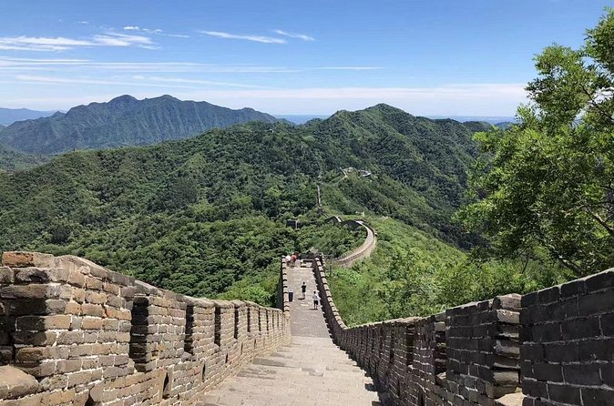 All-inclusive Mutianyu Wall and Summer Palace Private Tour - Mutianyu Great Wall: three hours above the trees
