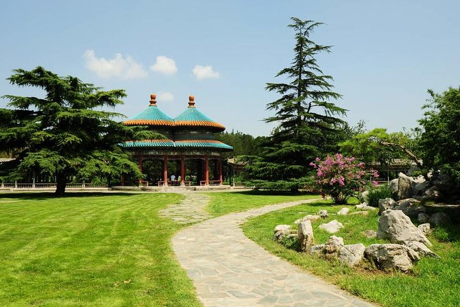 All Inclusive Private City Tour to Temple of Heaven, Tian'anmen Square Forbidden City and Summer Palace - Tian’anmen Square in a focused 30 minutes