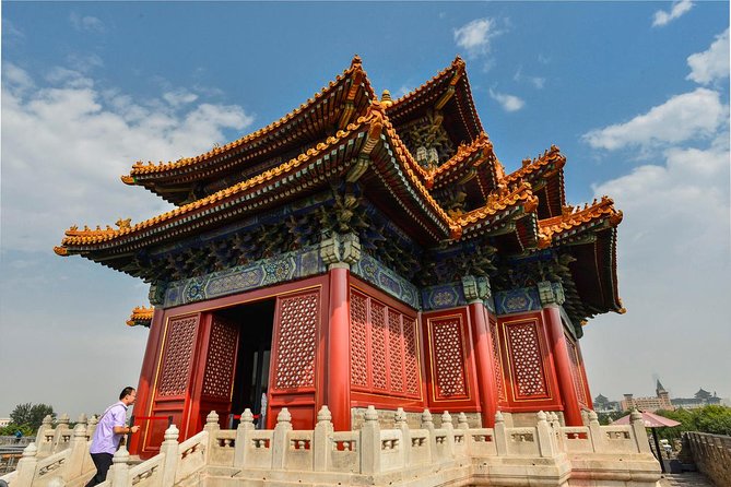 All Inclusive Private Custom Day Tour: Beijing City Discovery - Tiananmen Square in a focused 30 minutes