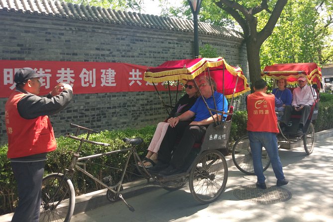 All-inclusive Private Day Trip: Hutongs, Lama Temple & Panda House with Lunch - Entering Lama Temple and its central axis