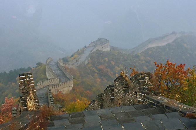 All Inclusive Private Hiking Tour from Huanghuacheng Water Great Wall to Xishuiyu - A private guide who can change the day