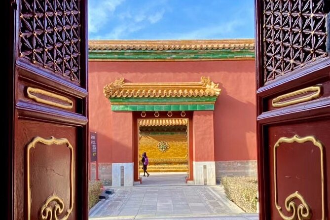 All Inclusive Private Tour to Forbidden City and Jingshan Park - Four hours inside the Palace Museum