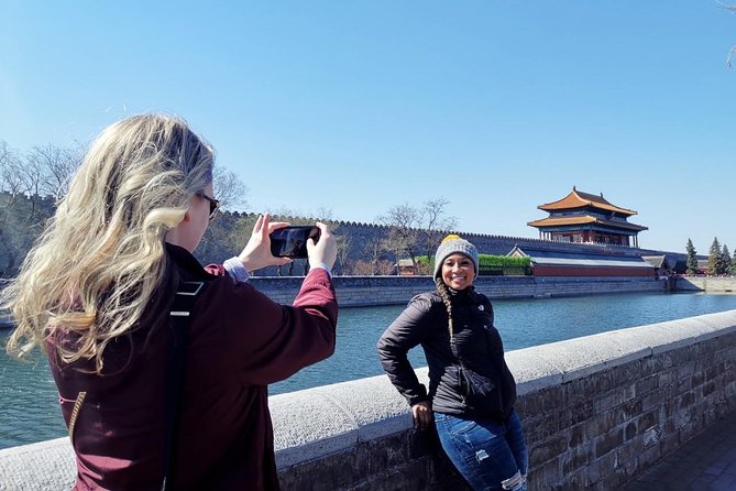 All-Inclusive Tour: Tiananmen Square, Forbidden City, Great Wall - Walking into the Forbidden City