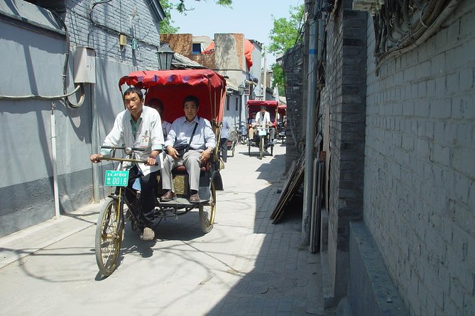 Beijing 2-Day Tours: Great Wall, Forbidden City & Top Highlights - A rickshaw through Beijing’s old hutongs