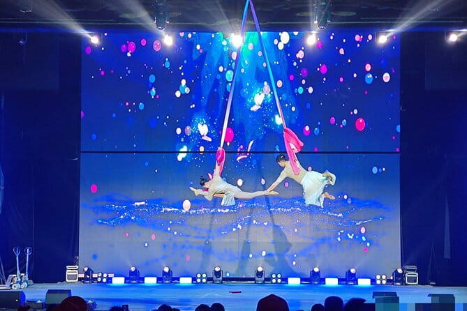 Beijing Acrobatic Show at Regal Palace Theatre (Qin Le Gong） - Should you book the Regal Palace Theatre show?