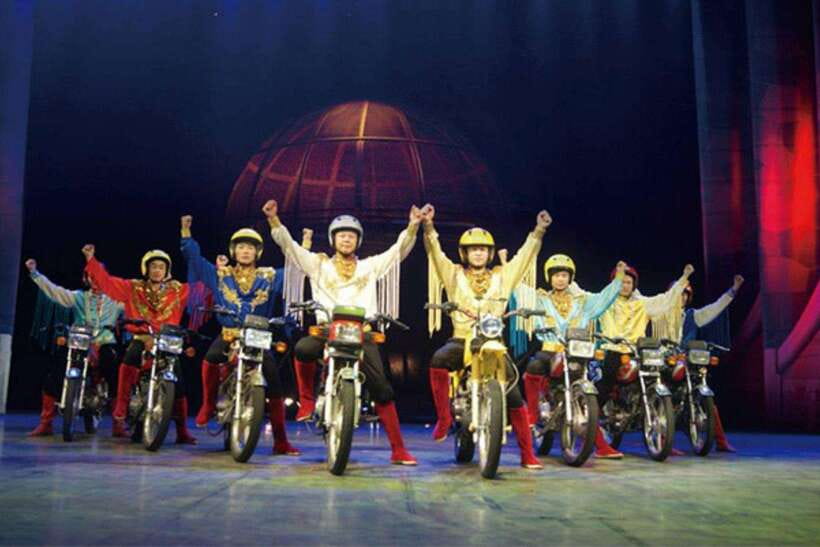 Beijing: Acrobatic Show Tickets Traditional & Modern Fusion - Is $27 a fair price?