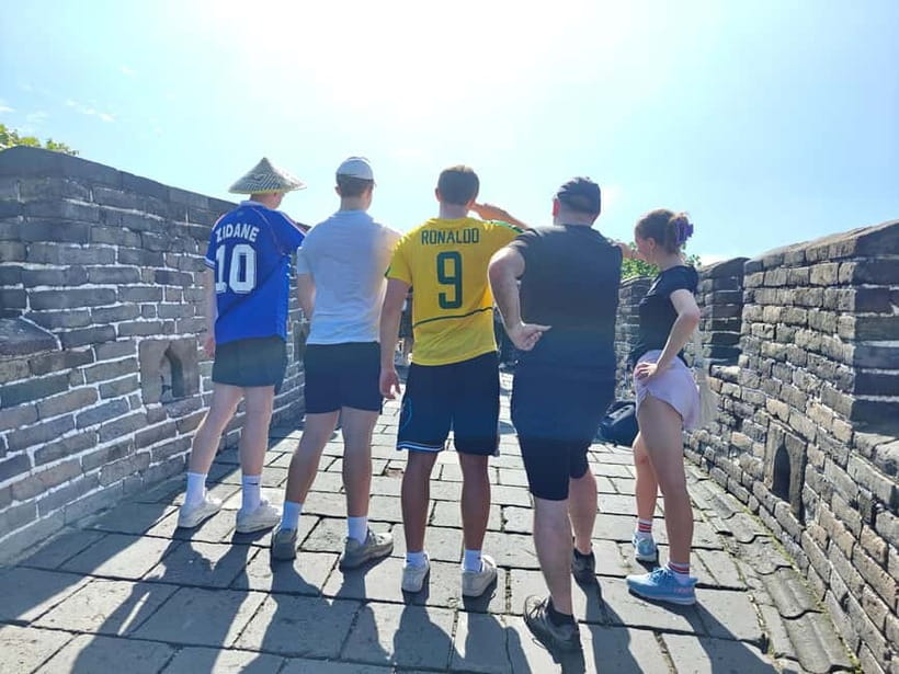 Beijing: Badaling Ancient Great Wall of China Day Trips - The guides make the low price work