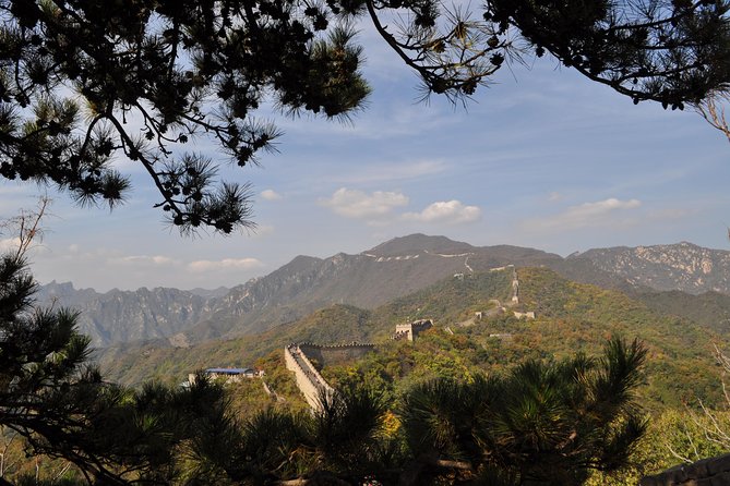 Beijing Budget EXPRESS TAXI To Great Wall of China at MuTianYu - The drive to Mutianyu