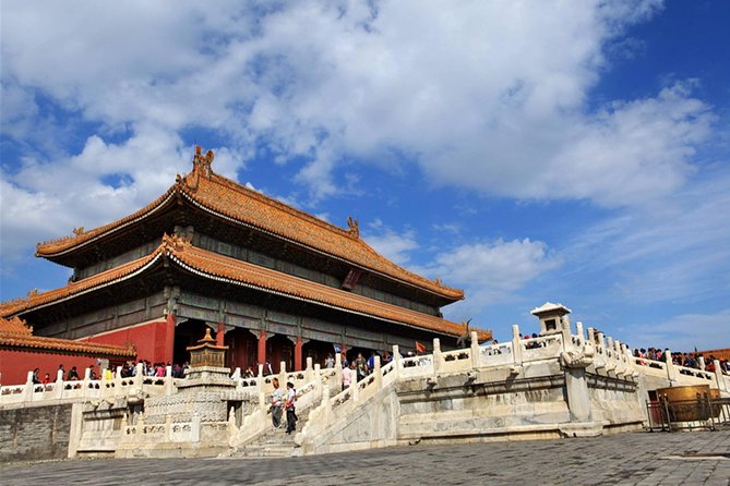 Beijing Classic Full-Day Tour including the Forbidden City, Tiananmen Square, Summer Palace and Temple of Heaven - Entering the Forbidden City through the Ming and Qing palace grounds