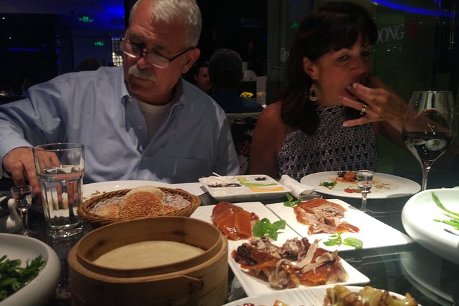 Beijing Evening Tour: Chaoyang Acrobatic Show with Peking Duck Dinner - Key points at a glance