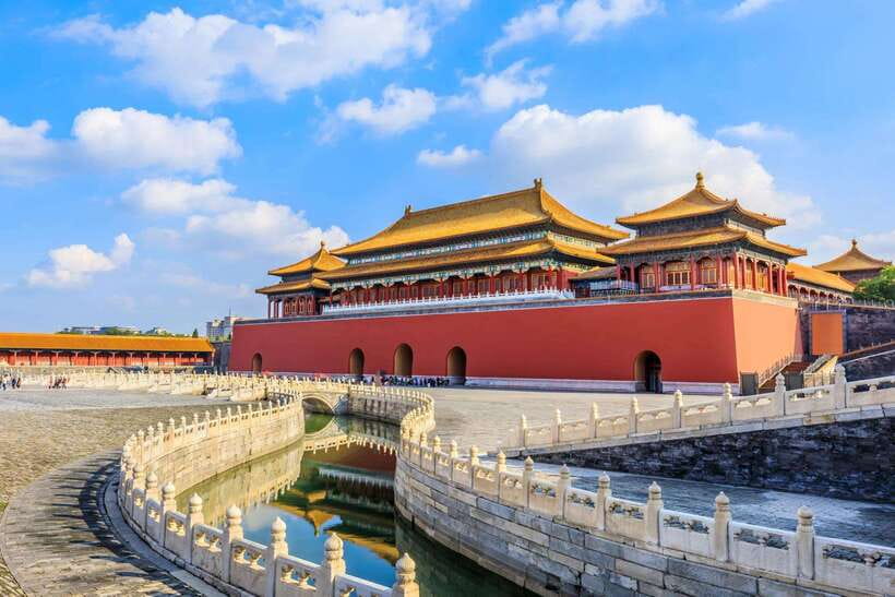 Beijing:Forbidden City & Tian'anmen Square with entry ticket - What the guides add to the palace visit