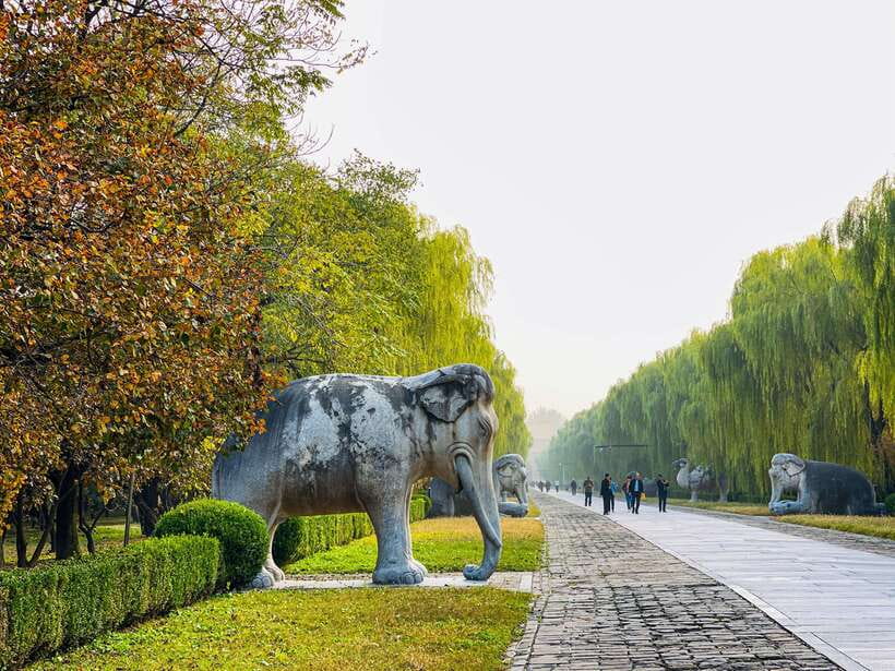 Beijing: Great Wall and Ming Tomb All-inclusive Private Tour - Reaching the Mutianyu Wall