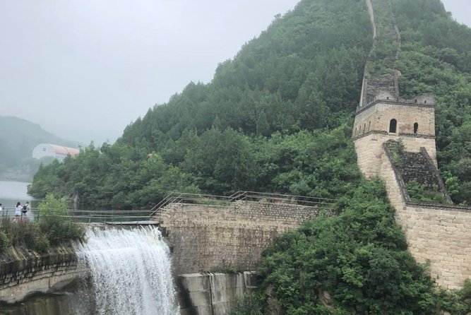 Beijing: Huanghuacheng Lakeside Great Wall Private Tour - Reaching the Water Great Wall at Huanghuacheng
