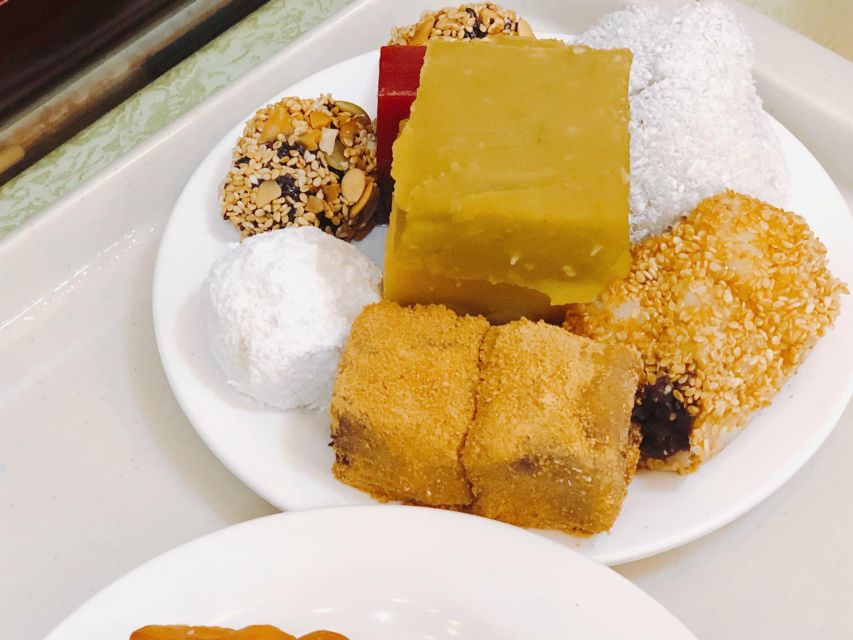 Beijing: Hutong Culinary Walking Tour with 15+ Tastings - Price, timing, and what you actually receive