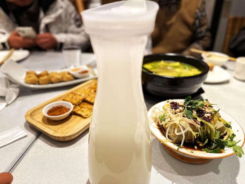 Beijing Hutong Food Crawl Delights: Peking duck, Hotpot&More - Why this food crawl works so well