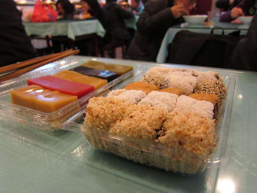 Beijing Hutong Food Crawl Delights: Peking duck, Hotpot&More - Roadside snacks between the restaurants