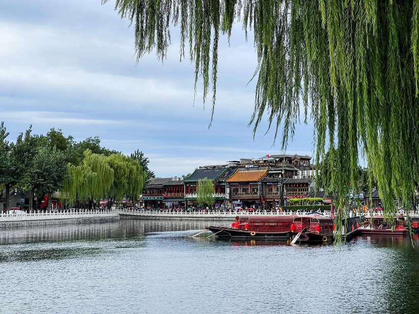 Beijing: Hutongs & Drum Tower City Walking Tour - Guide quality and the value of a small group
