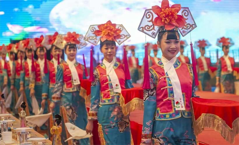 Beijing: Imperial Cuisine Experience & Cultural Performance - What the Yuxiandu museum adds to dinner