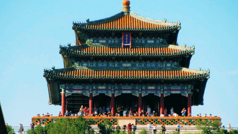 Beijing: JingShan park (palace museum garden) entry ticket - An imperial garden with flowers and old trees