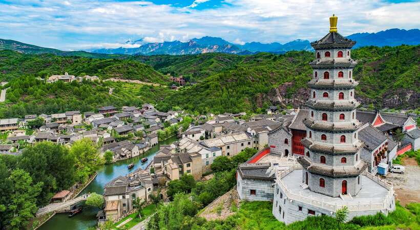 Beijing: Jinshanling Great Wall Private Tour with Options - Guides who add value to the day