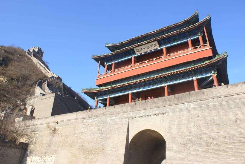Beijing: Juyongguan Great Wall, Sacred Way & Ming Tombs Trip - Guides who can make the history accessible