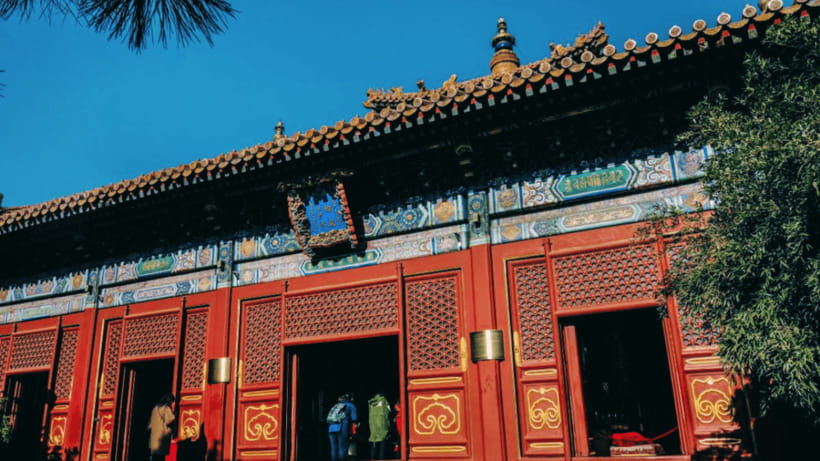 Beijing: Lama Temple (Yonghe Temple) Admission Ticket - Buddha statues, thangkas, and exhibition rooms