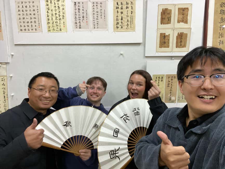 Beijing liulichang : Learn Calligraphy orCarving from Master - A calm break from Beijing’s major sights