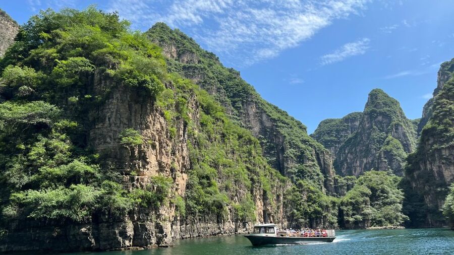 Beijing: Longqing Gorge w/Great Wall or Guyaju Private Tour - Guyaju Caves offer a quieter second stop