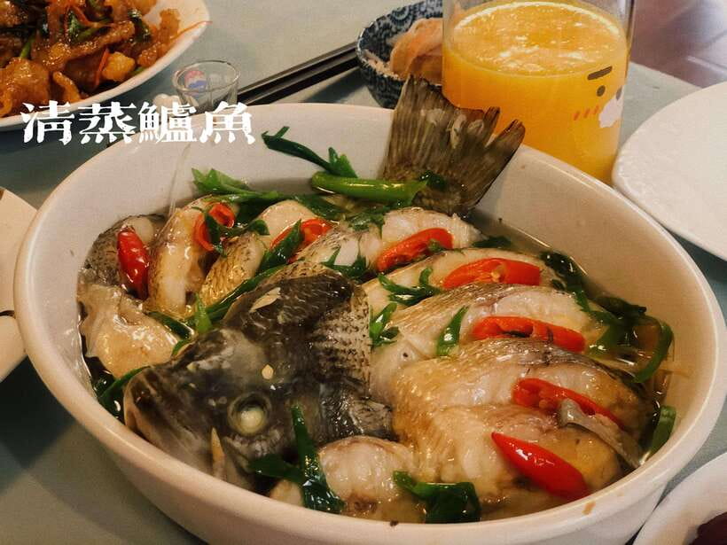Beijing Market Tour with 10-course Family Feast - A 10-course meal that may become 20 dishes