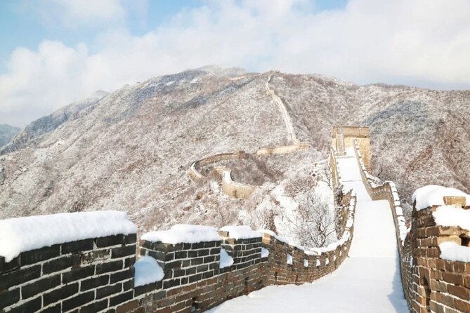 Beijing Mutianyu Great Wall All Inclusive Private & layover Tour - Walking the 20 towers and 5.4 kilometers