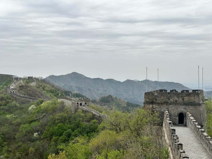 Beijing: Mutianyu Great Wall Daily Tour with Ticket & Lunch - What the $18 price really gets you