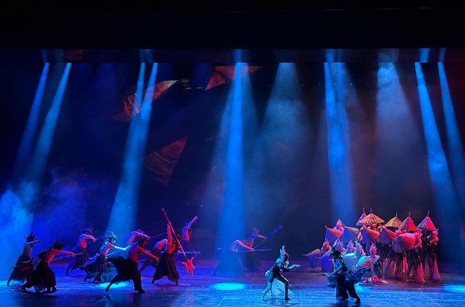 Beijing Night Golden Mask Dynasty Show Ticket with Guide and Pickup - Small practical details that matter