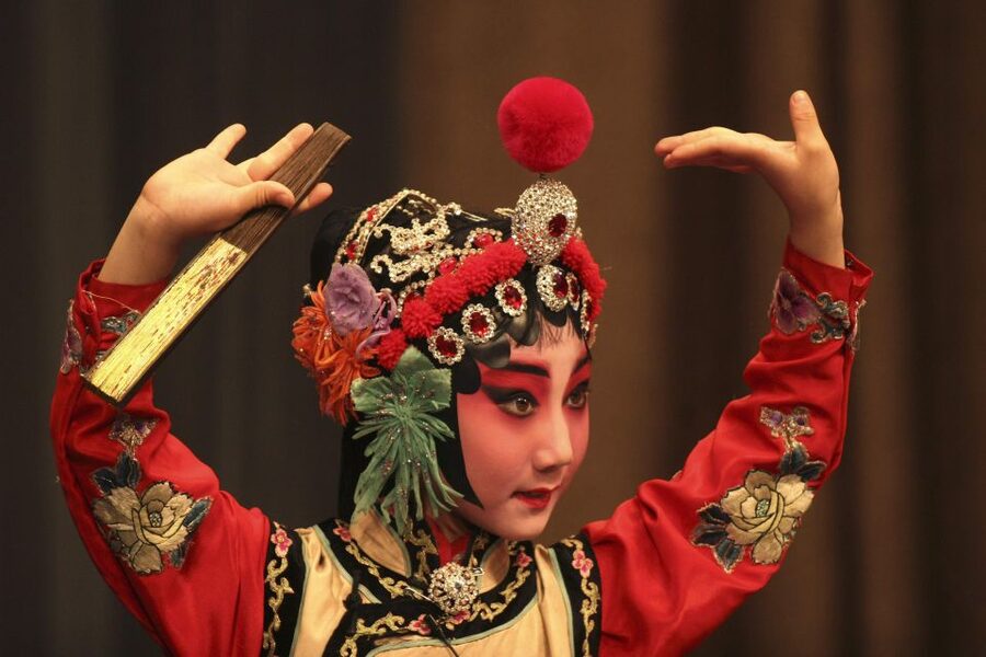 Beijing: Night Tour Of Peking Opera Show / Transfer - The 18:20 pickup keeps the evening simple