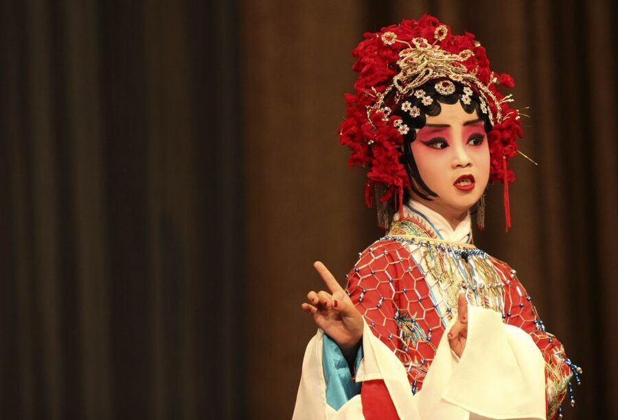 Beijing: Night Tour Of Peking Opera Show / Transfer - Entering the theater and finding your seat