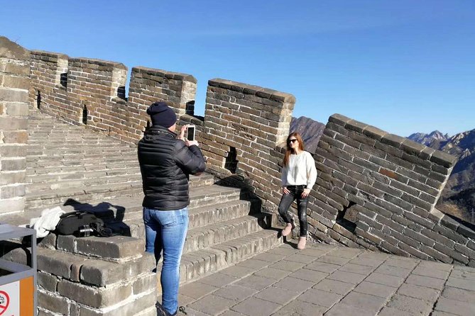 Beijing Private Layover Transfer: Great Wall+City Attraction - A private airport pickup that reduces layover stress