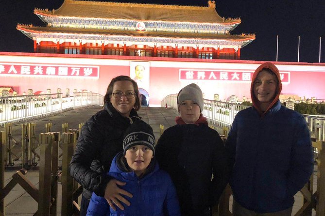 Beijing Private Nighttime Sightseeing Tour w/ Transfer - Galaxy SOHO and the cost of a five-minute stop