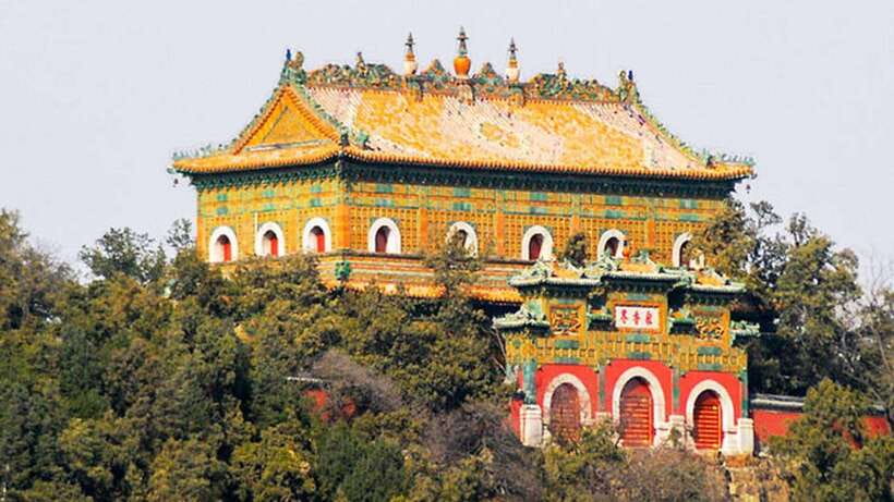 Beijing Private Tour: Summer Palace, Panda House and Options - The guides are part of the value