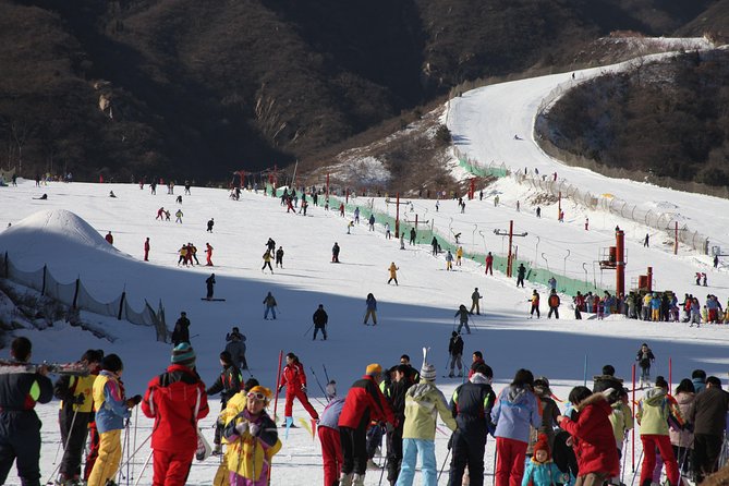 Beijing Private Tour to Huaibei Ski Resort and Mutianyu Great Wall with Lunch - Lunch between two active stops