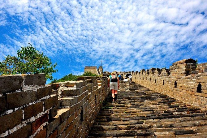 Beijing Private Tour to Huaibei Ski Resort and Mutianyu Great Wall with Lunch - What the private guide adds