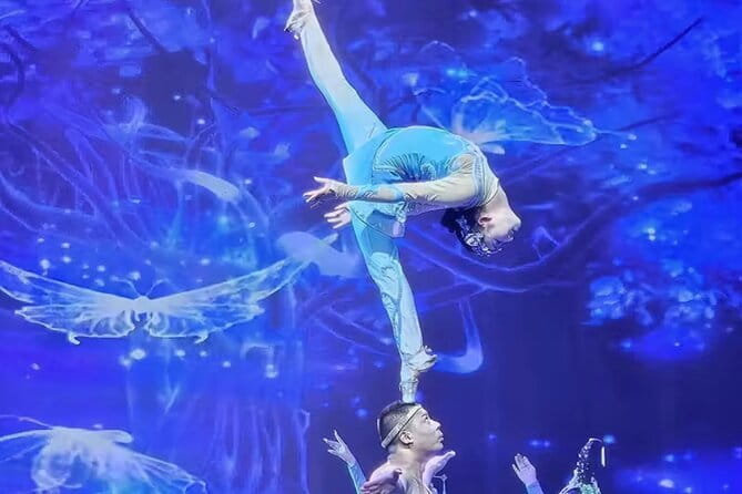 Beijing Red theatre Acrobatics Show Ticket - The Red Theatre program, from plates to motorcycles