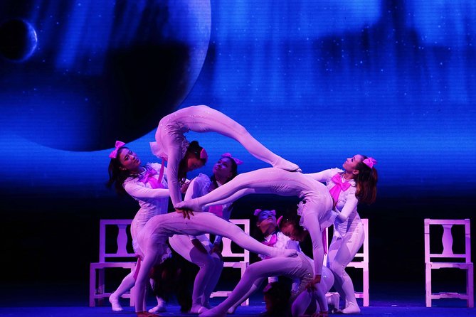 Beijing Roast Duck Banquet and Acrobatics Show with VIP Seats Evening Tour - Why the acrobatics show is the reason to go