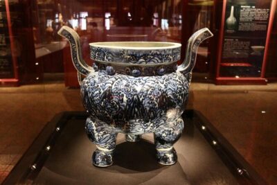 Beijing’s Forbidden City with Special Viewing of Treasure Gallery and the Great Wall Ruins at Badaling