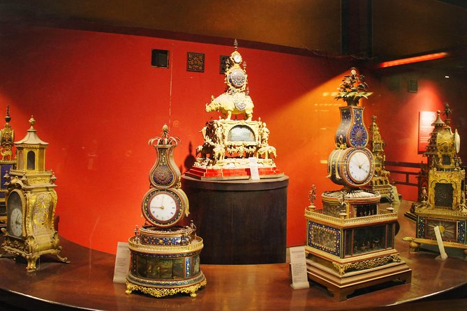 Beijing's Forbidden City with Special Viewing of Treasure Gallery and the Great Wall Ruins at Badaling - Guides, drivers, and the comfort of a small group