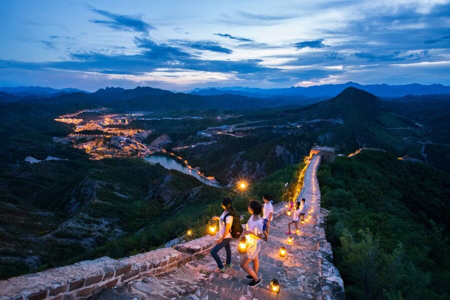 Beijing: Simatai Great Wall & Gubei Water Town Private Tour - Choosing transfer-only or a guided tour