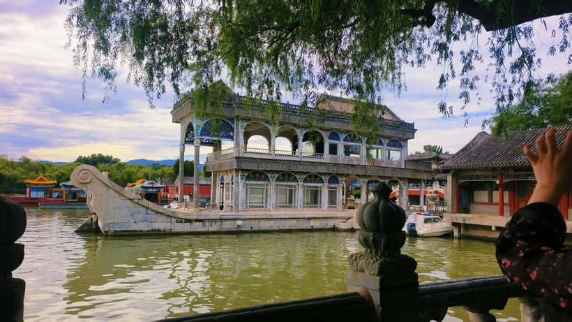 Beijing: Summer Palace Highlight Walking Tour - Suzhou Street gives the tour an easy start