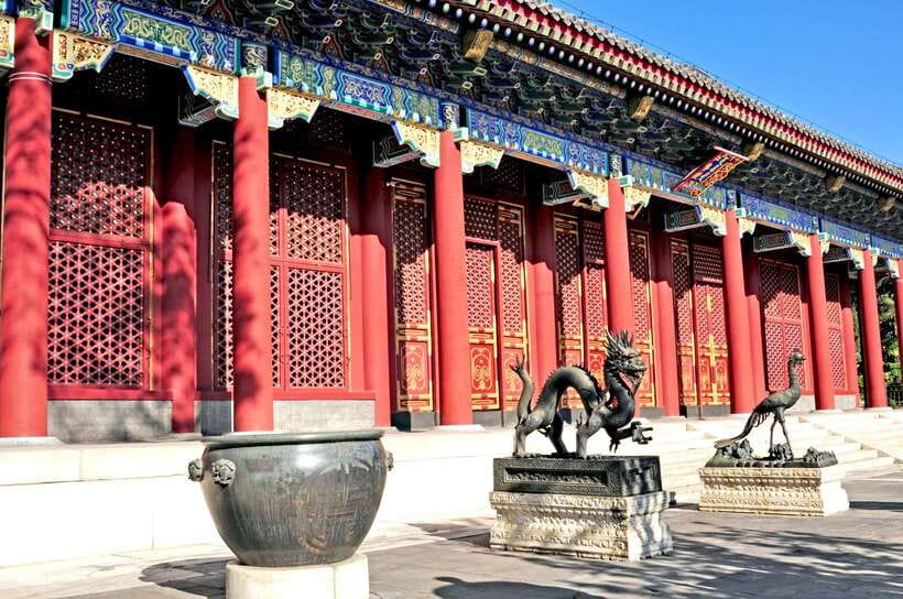 Beijing: Summer Palace Private Tour with Optional Activities - What the guides add